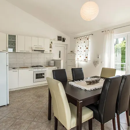 Lidija Apartamento