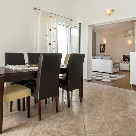 Apartamento Lidija