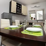 Lidija Apartment